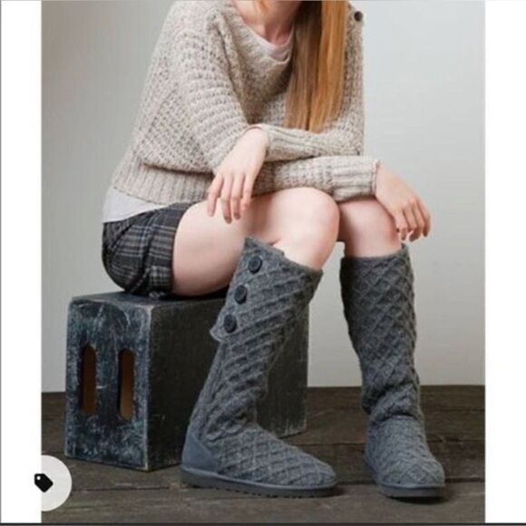 UGG Cardy Lattice Boots - Gray size 6 - Picture 1 of 8